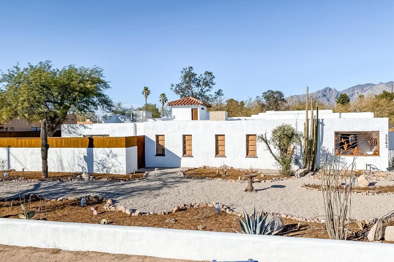 The Urban Ranch Villa Tucson Exterior photo